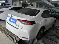 2021 Toyota Corolla Hybrid 1.8L E-CVT Elite, белый — фото 3