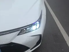 2021 Toyota Corolla Hybrid 1.8L E-CVT Elite, белый — фото 5