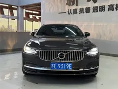 2022 Volvo S90 — фото 2