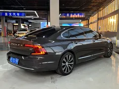 2022 Volvo S90 — фото 13