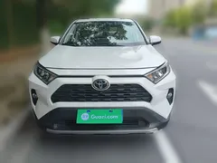 2021 Toyota RAV4 2.0L CVT 4WD Fashion, белый — фото 2