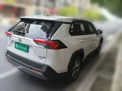2021 Toyota RAV4 2.0L CVT 4WD Fashion, белый — фото 4