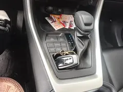 2021 Toyota RAV4 2.0L CVT 4WD Fashion, белый — фото 10