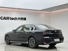 2023 BMW 7 Series 735Li M Sport Package, чёрный — фото 3