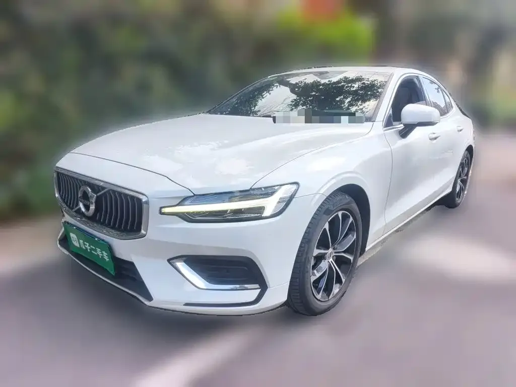 2021 Volvo S60 T4 Luxury
