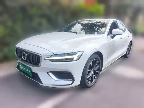 2021 Volvo S60 T4 Luxury