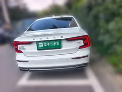 2021 Volvo S60 T4 Luxury, белый — фото 3