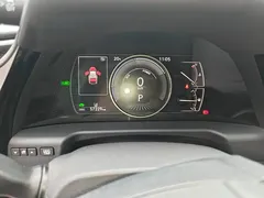 2021 Lexus ES 300h Hybrid Premium, белый — фото 12
