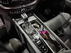 2021 Volvo XC60 4WD Sport, синий — фото 17
