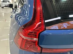 2021 Volvo XC60 4WD Sport, синий — фото 24