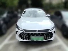 2025 BYD Qin PLUS DM-i PHEV Smart Driving 128km Advance, белый — фото 2