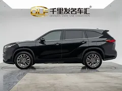 2022 Toyota Highlander 380T 4WD Premium 7-seat, чёрный — фото 7