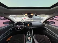 2022 Hyundai Elantra 1.5L CVT LUX Premium, синий — фото 9