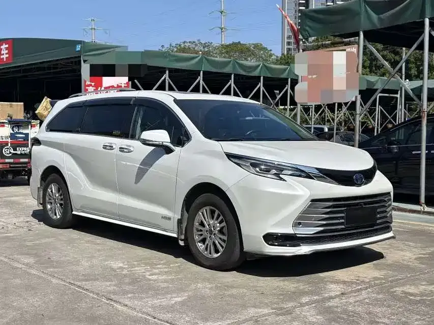 2023 Toyota Sienna 2.5L Hybrid Comfort