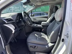 2023 Toyota Sienna 2.5L Hybrid Comfort, белый — фото 3