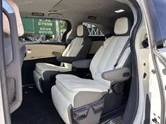 2023 Toyota Sienna 2.5L Hybrid Comfort, белый — фото 5