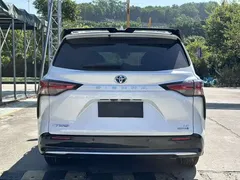 2023 Toyota Sienna 2.5L Hybrid Comfort, белый — фото 8