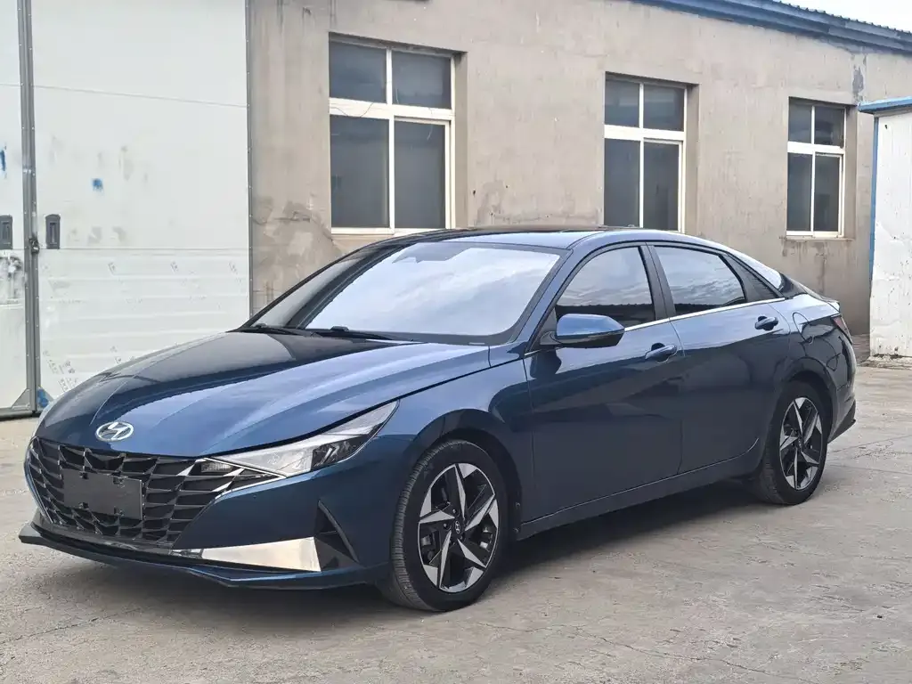 2022 Hyundai Elantra 1.5L CVT LUX Premium