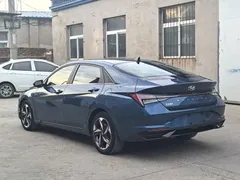2022 Hyundai Elantra 1.5L CVT LUX Premium, синий — фото 6