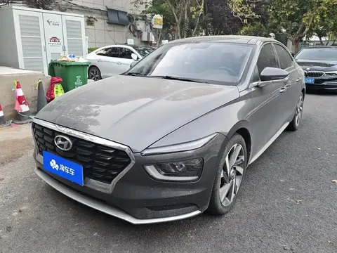 2021 Hyundai Mistra 1.8L CVT LUX Premium
