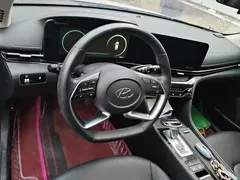 2021 Hyundai Mistra 1.8L CVT LUX Premium — фото 15