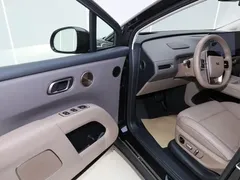 2025 Li Auto i8 Standard, чёрный — фото 12