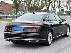 2022 Audi A8L 50 TFSI quattro Comfort Collector's Edition, чёрный — фото 4
