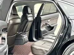 2022 Audi A8L 50 TFSI quattro Comfort Collector's Edition, чёрный — фото 11