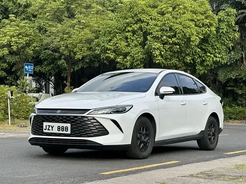 2025 BYD Qin PLUS DM-i PHEV Smart Driving 55km Leading