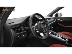 2021 Porsche Macan 2.0T — фото 6
