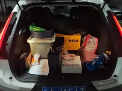 2021 Volvo XC40 T3 Luxury, белый — фото 4