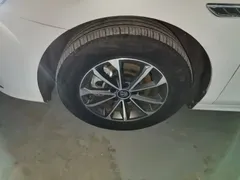 2021 BYD Qin PLUS DM-i PHEV 55km Premium, белый — фото 23