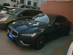 2021 Volvo S60 T4 Luxury, синий — фото 1