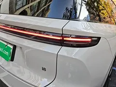 2025 Li Auto i8 Standard — фото 8