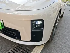2025 Li Auto i8 Standard — фото 24