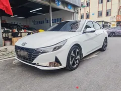 2022 Hyundai Elantra 1.5L CVT LUX Premium, белый — фото 1