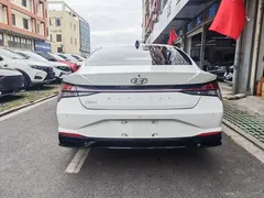 2022 Hyundai Elantra 1.5L CVT LUX Premium, белый — фото 4