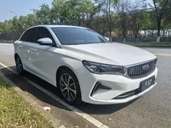 2022 Geely Emgrand 4th Gen 1.5L CVT Flagship, белый — фото 3