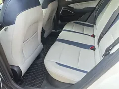 2022 Geely Emgrand 4th Gen 1.5L CVT Flagship, белый — фото 4
