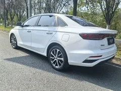 2022 Geely Emgrand 4th Gen 1.5L CVT Flagship, белый — фото 9
