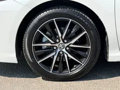 2023 Toyota Camry Hybrid 2.5HS Fashion, белый — фото 7
