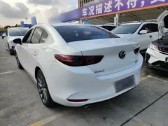 2021 Mazda 3 2.0L AT, белый — фото 5