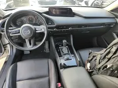 2021 Mazda 3 2.0L AT, белый — фото 10