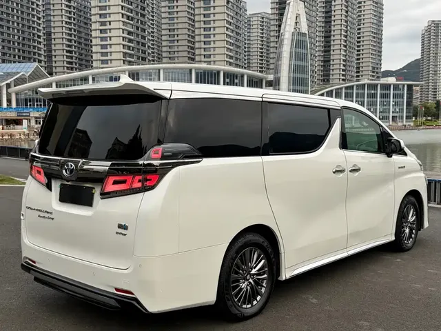 2021 Toyota Vellfire 2.5L Hybrid HV Ultimate