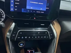 2022 Toyota Venza 2.0L CVT 2WD Premium, белый — фото 8