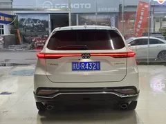 2022 Toyota Venza 2.0L CVT 2WD Premium, белый — фото 14
