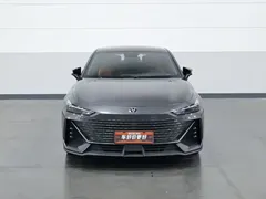 2022 Changan UNI-V 1.5T Premium — фото 3