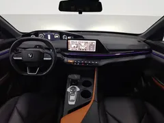 2022 Changan UNI-V 1.5T Premium — фото 5