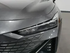 2022 Changan UNI-V 1.5T Premium — фото 7