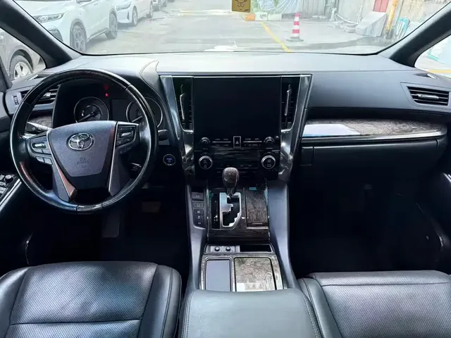 2021 Toyota Vellfire 2.5L Hybrid HV Ultimate